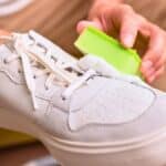 Rentrée stylée : l'astuce qui rend vos baskets blanches comme neuves sans effort !