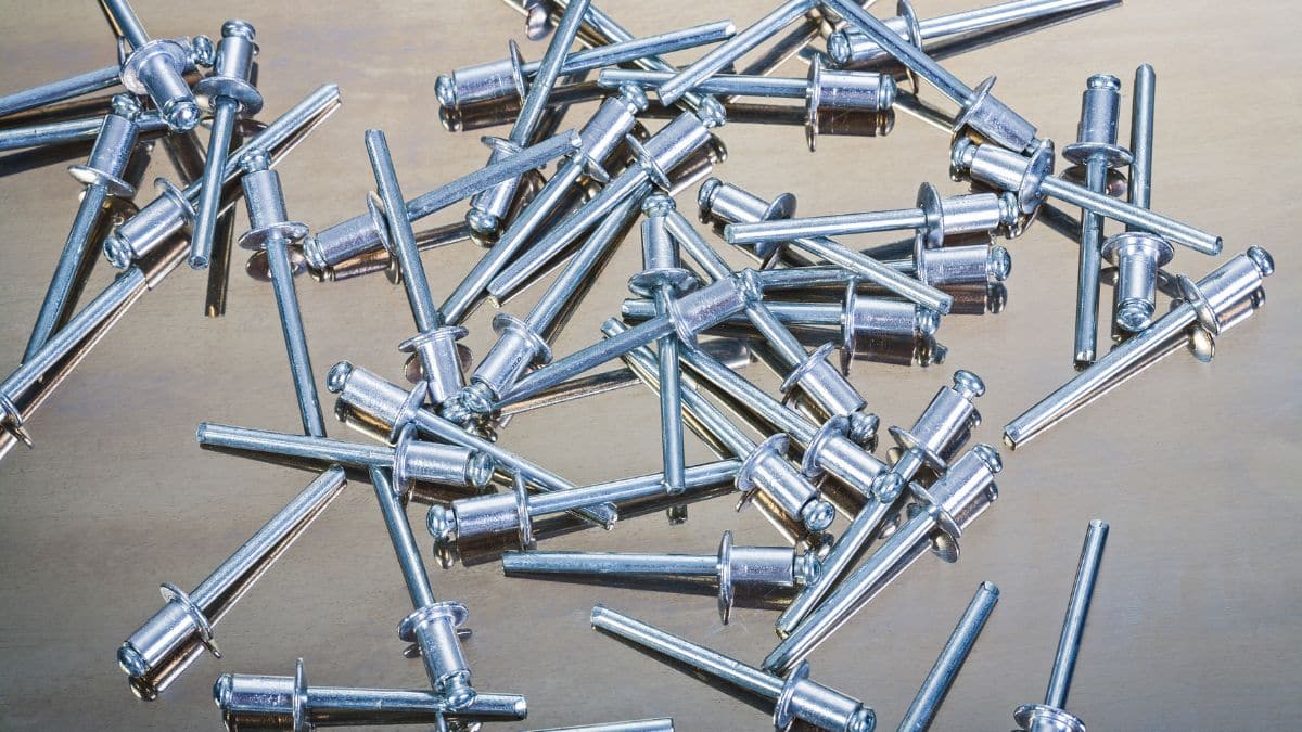 Pose de rivets : bonnes pratiques et erreurs à éviter
